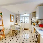 1 Bed In Whitby Oc-90699 * Fylingdales