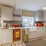 1 Bed In Whitby Oc-90699 Ferienhaus *
