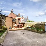 1 Bed In Whitby Oc-90699