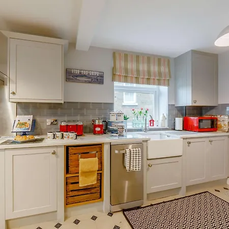 Holiday home 1 Bed In Fylingthorpe 90699 *