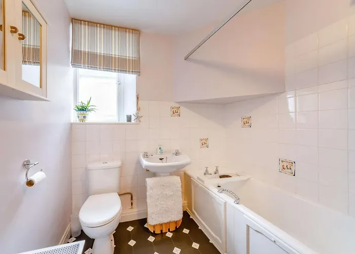 1 Bed In Whitby Oc-90699